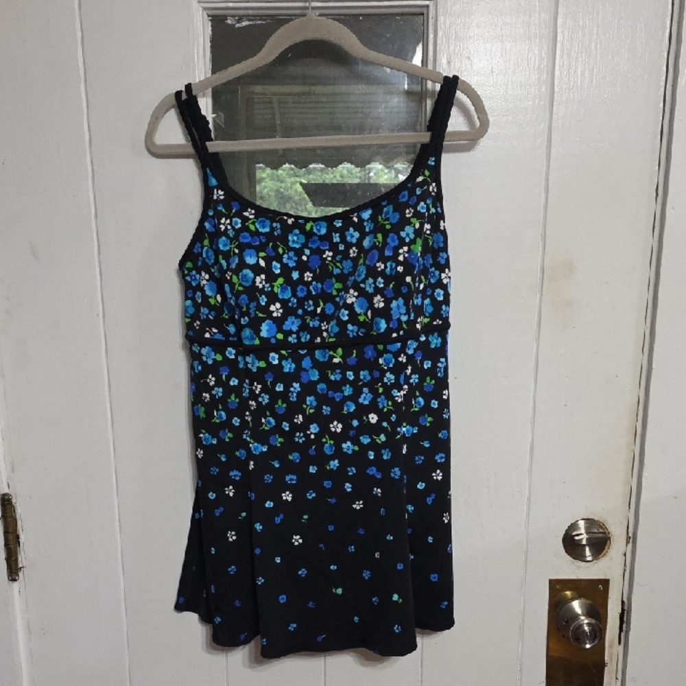 Great Lengths Women's Swimdress W/Bra Black W/Blue Floral Adjustable Sz 16 EUC